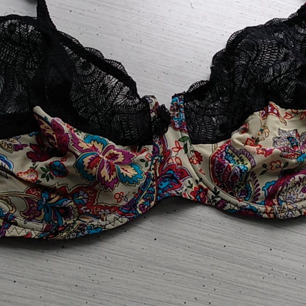 Women's bra